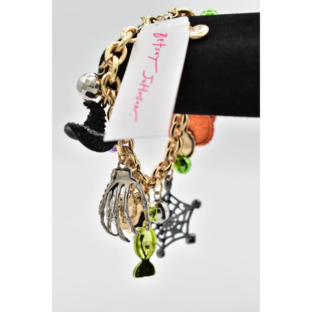 Betsey Johnson Halloween Charm Bracelet Pumpkin Spider Web Witch Hat Spider BinD - Picture 4 of 12